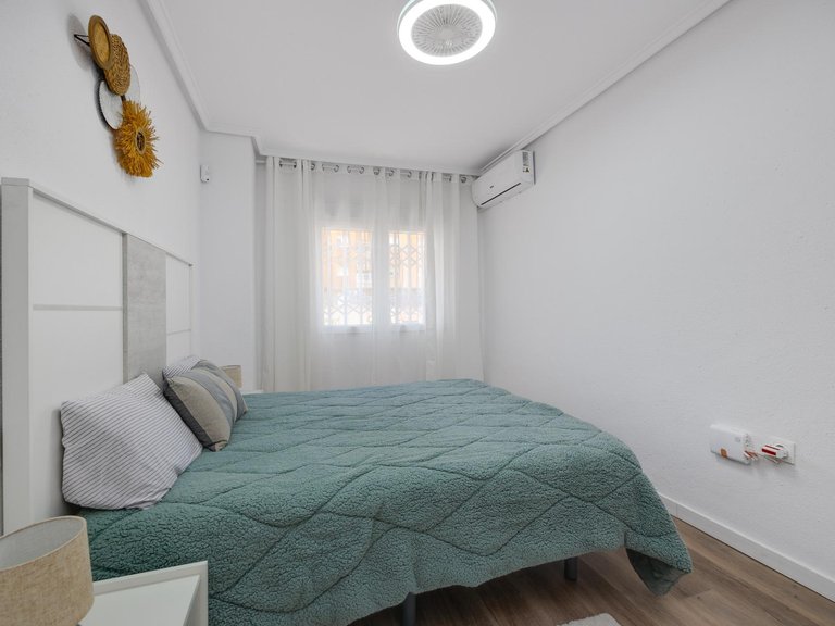 Apartment for Sale in Torrevieja, Alicante 14