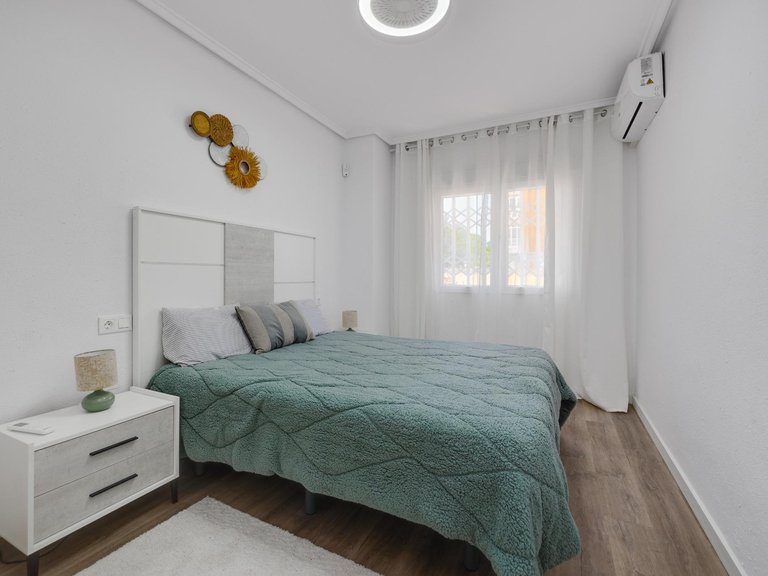 Apartment for Sale in Torrevieja, Alicante 15