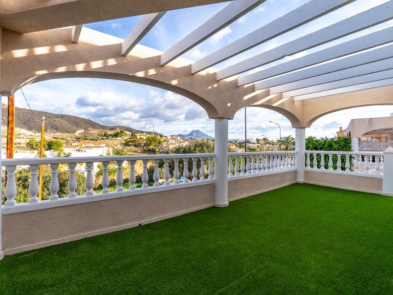 Villa for Sale in El Campello, Alicante 1