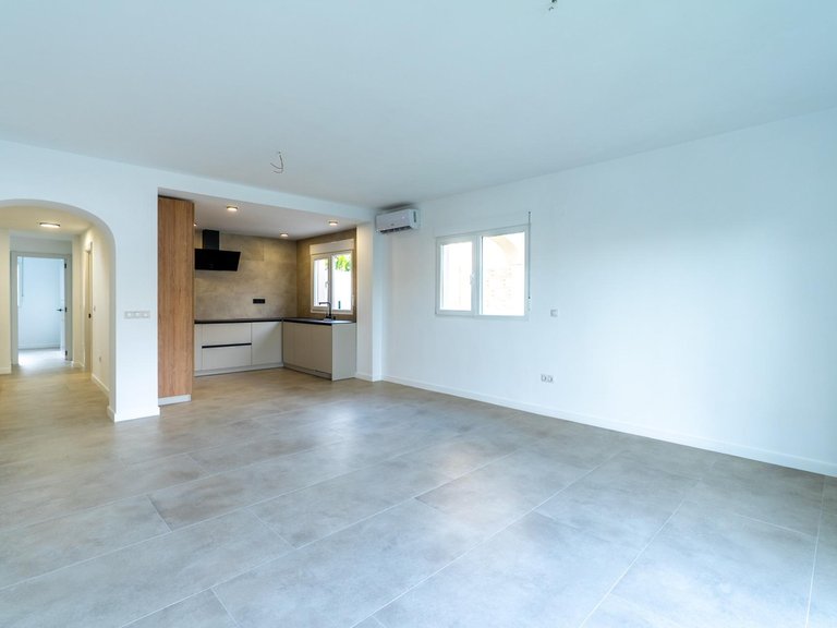 Villa for Sale in El Campello, Alicante 13