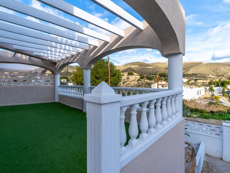 Villa for Sale in El Campello, Alicante 3