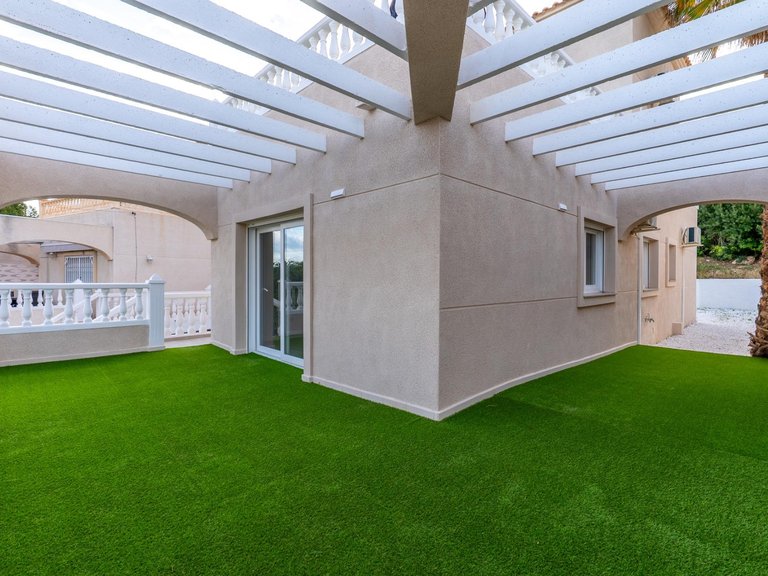 Villa for Sale in El Campello, Alicante 6