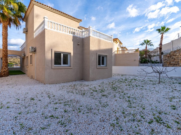 Villa for Sale in El Campello, Alicante 7
