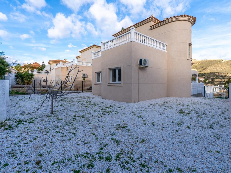 Villa for Sale in El Campello, Alicante 8