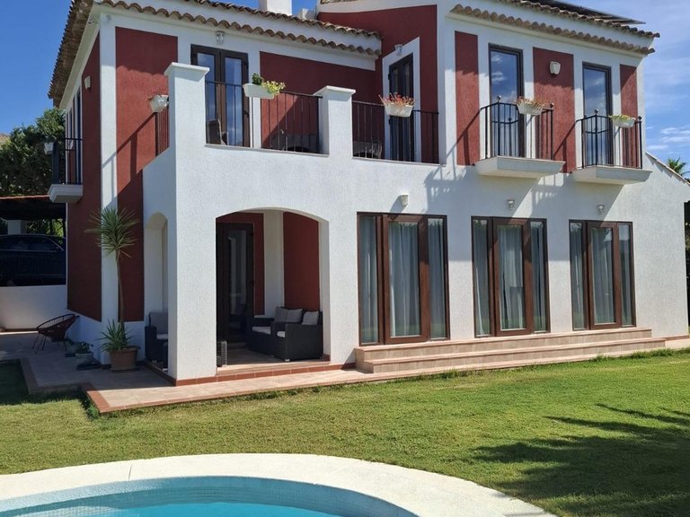 Villa for Sale in Finestrat, Alicante 1