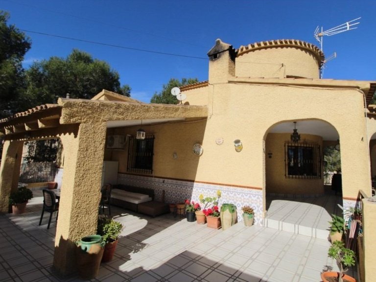 Villa for Sale in Orihuela Costa, Alicante 3