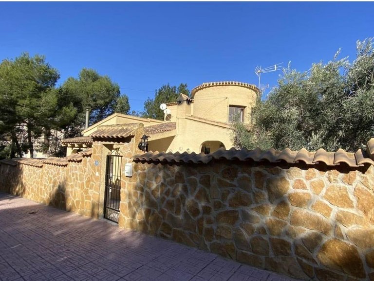 Villa for Sale in Orihuela Costa, Alicante 5
