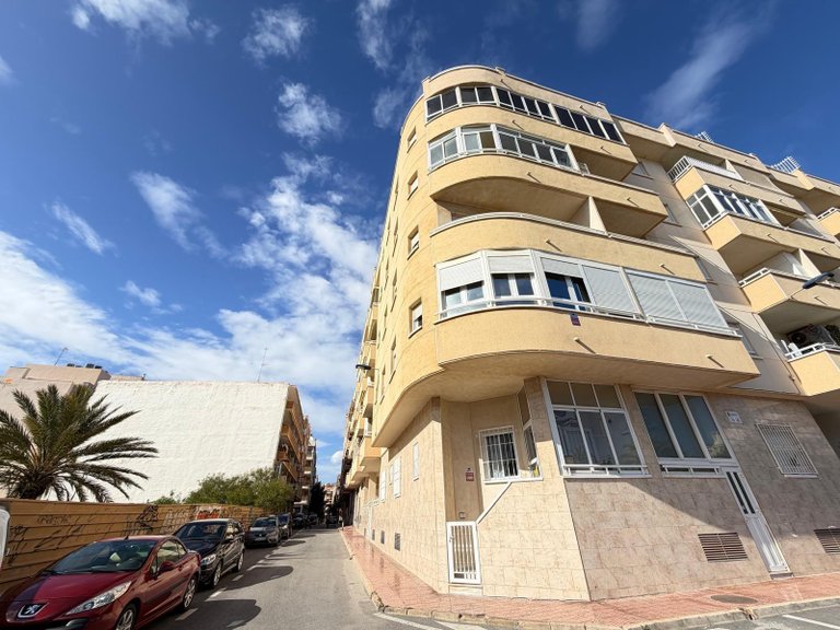 Apartment for Sale in Torrevieja, Alicante 39