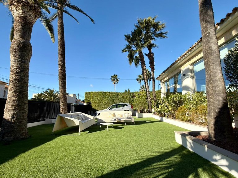 Villa for Sale in Benidorm, Alicante 4