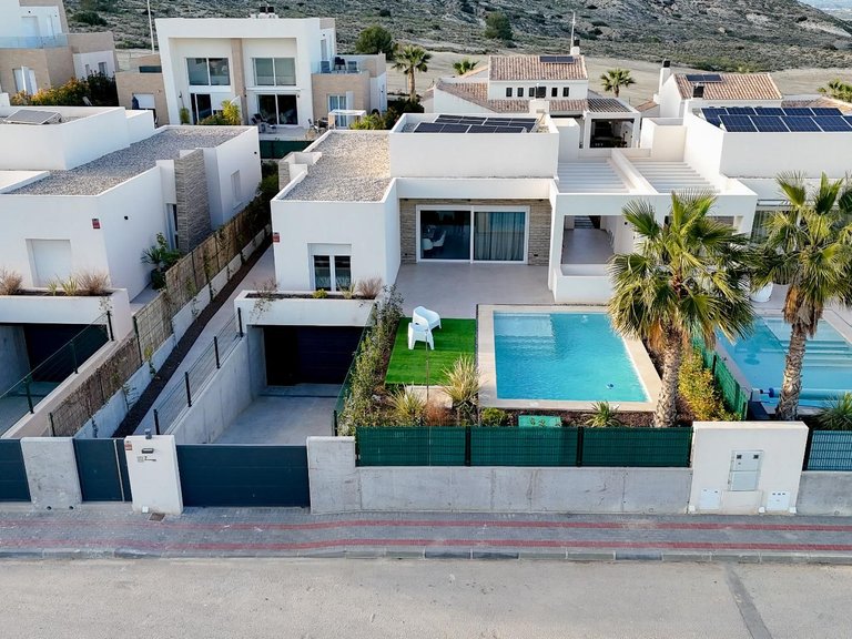 Villa for Sale in Algorfa, Alicante 2