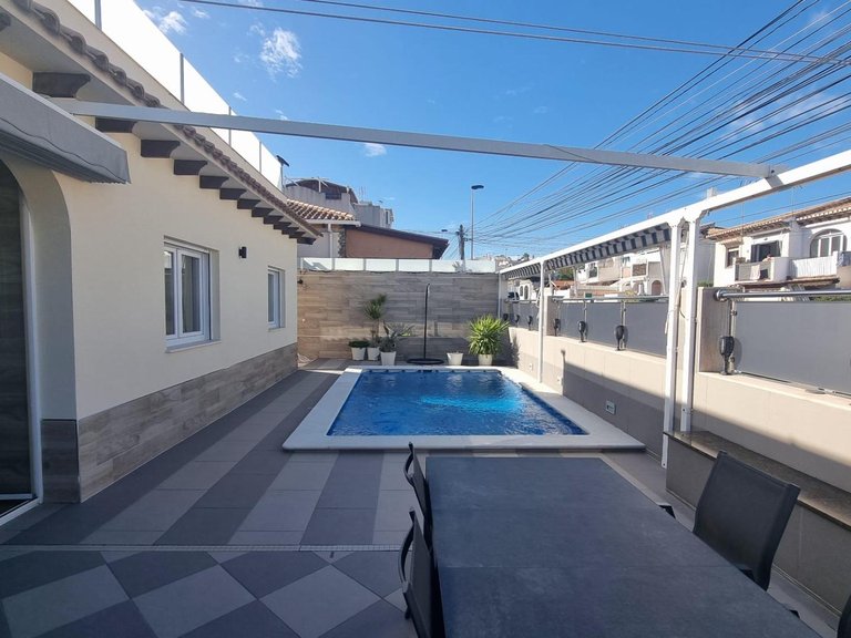 Villa for Sale in Torrevieja, Alicante 11