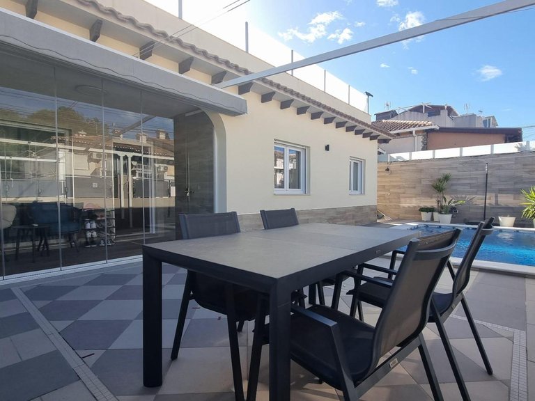 Villa for Sale in Torrevieja, Alicante 12