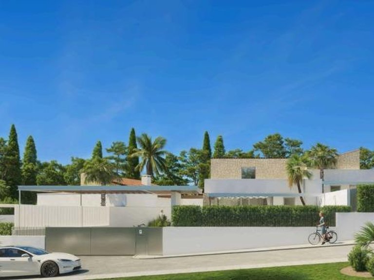 Villa for Sale in La Nucía, Alicante 3