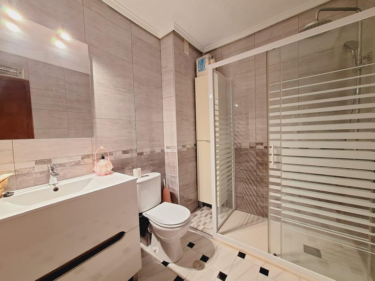 Apartment for Sale in Torrevieja, Alicante 33