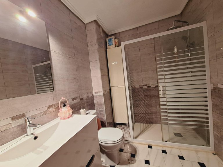 Apartment for Sale in Torrevieja, Alicante 34
