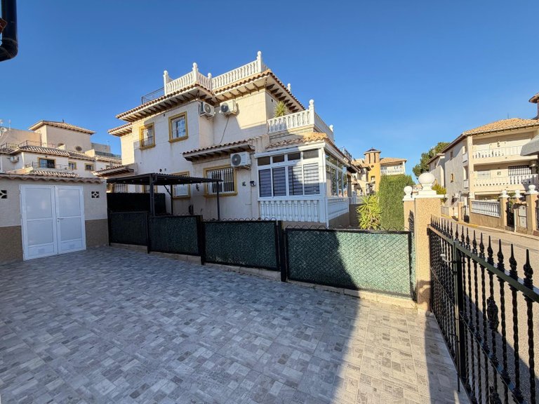 Town House for Sale in Orihuela Costa, Alicante 7