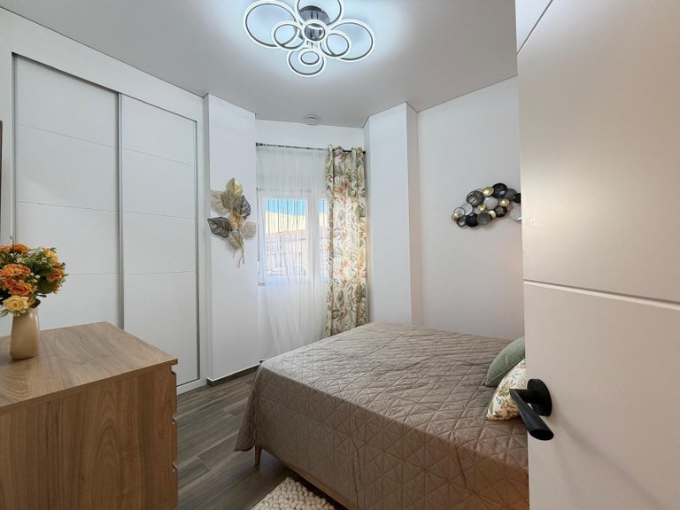 Apartment for Sale in Torrevieja, Alicante 36