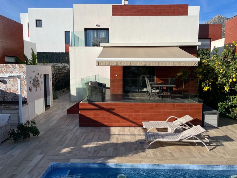 Villa for Sale in Polop, Alicante 1