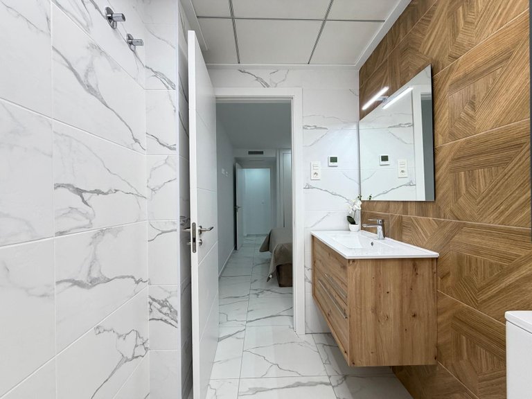 Apartment for Sale in Torrevieja, Alicante 15