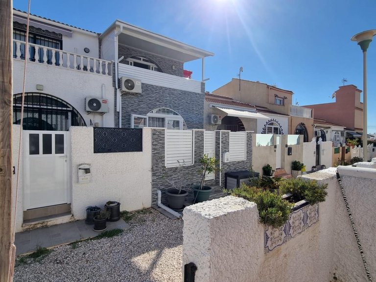 Villa for Sale in Torrevieja, Alicante 3
