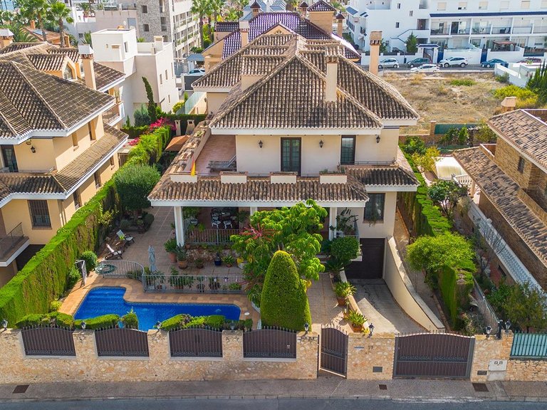 Villa for Sale in Torrevieja, Alicante 2