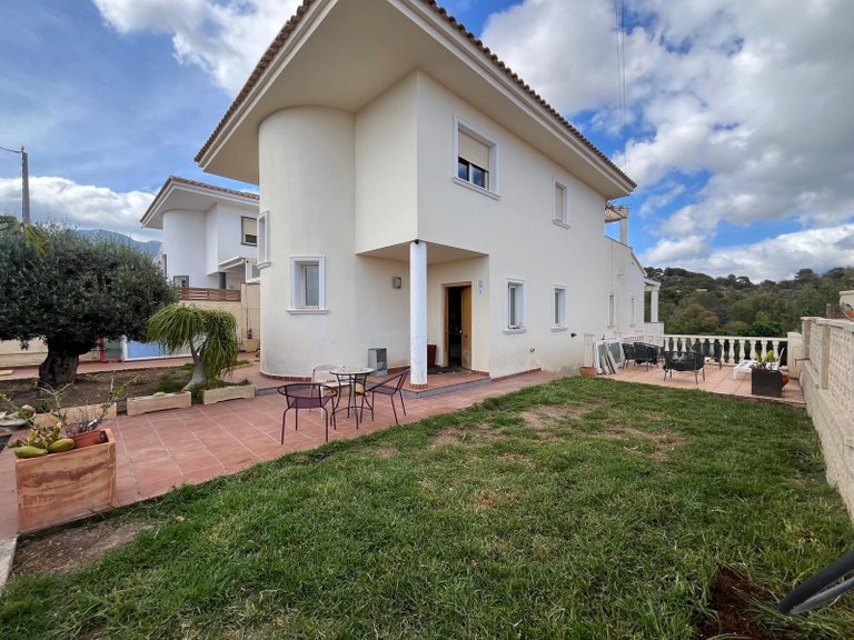 Villa for Sale in Alfaz Del Pi, Alicante 1