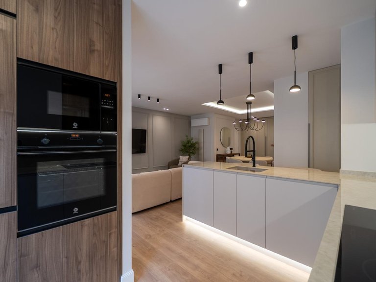 Apartment for Sale in Madrid, Madrid 11