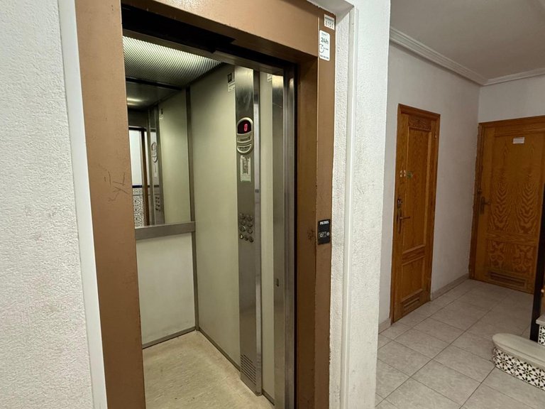 Apartment for Sale in Torrevieja, Alicante 32