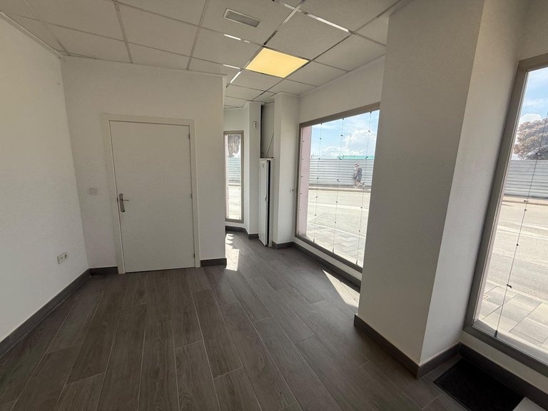Commercial for Sale in Torrevieja, Alicante 11