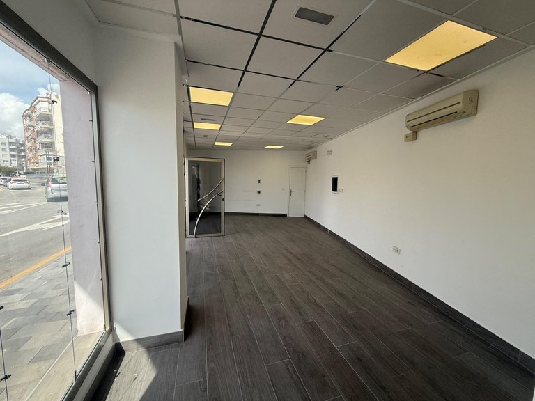 Commercial for Sale in Torrevieja, Alicante 3