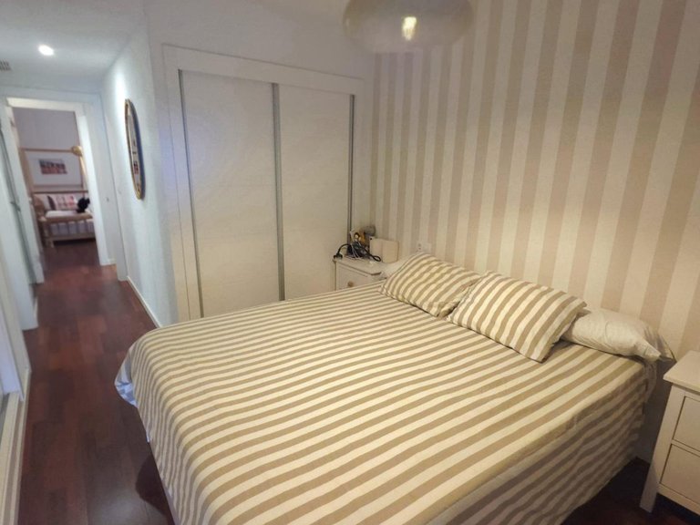 Apartment for Sale in Alicante, Alicante 11