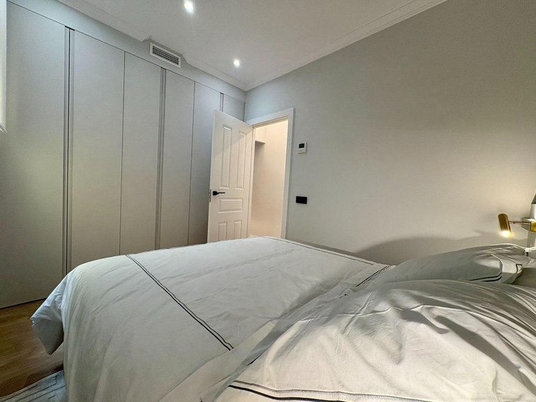 Apartment for Sale in Madrid, Madrid 11