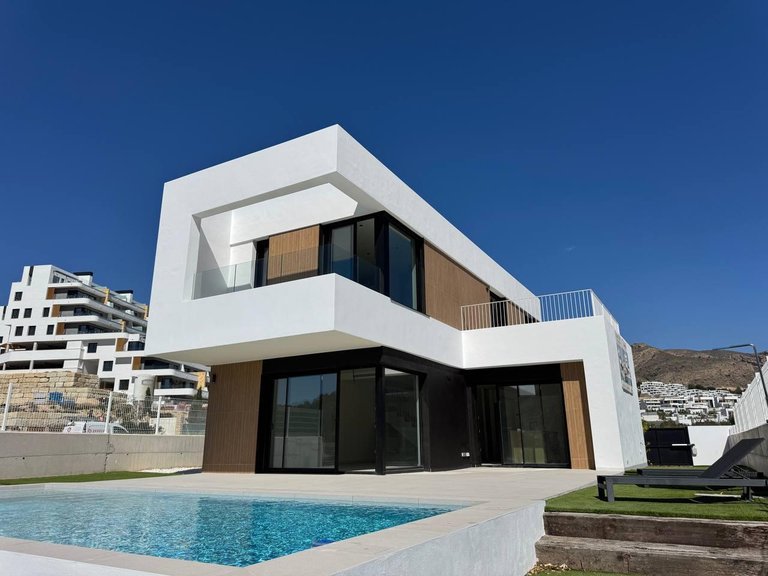 Villa for Sale in Finestrat, Alicante 1