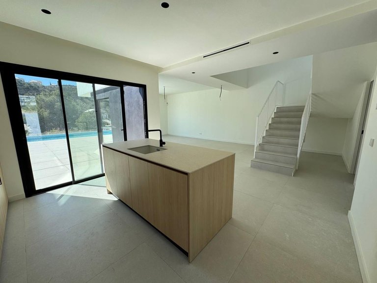 Villa for Sale in Finestrat, Alicante 10