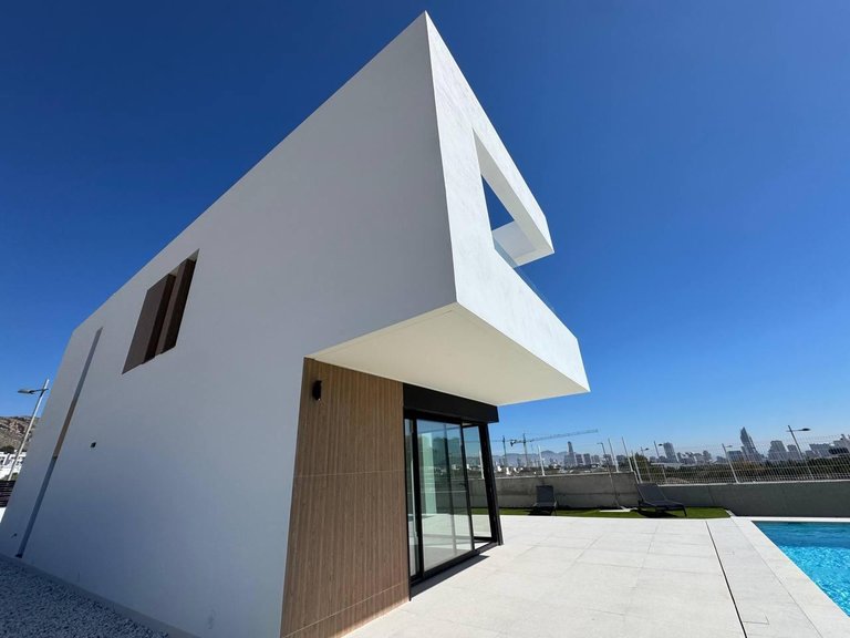 Villa for Sale in Finestrat, Alicante 2