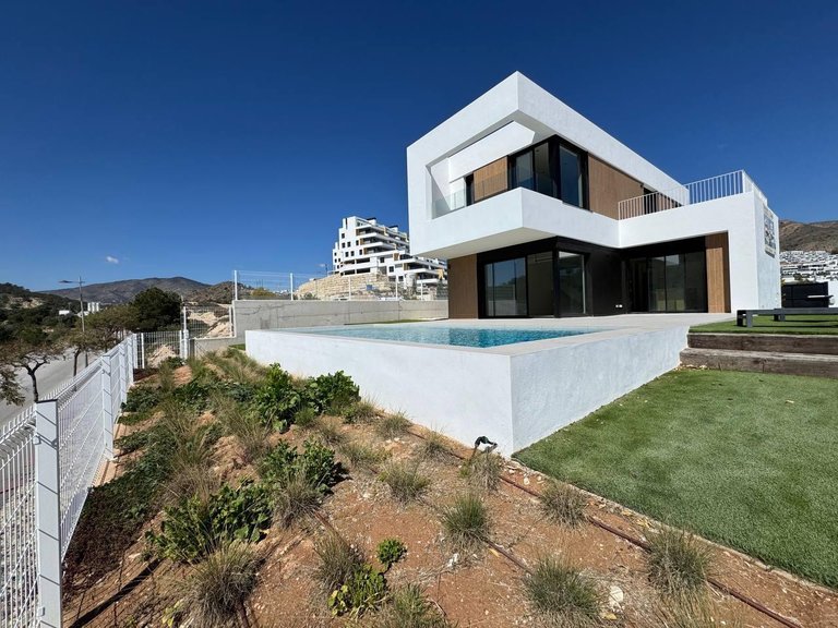 Villa for Sale in Finestrat, Alicante 4