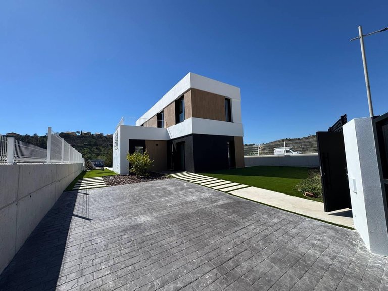 Villa for Sale in Finestrat, Alicante 6