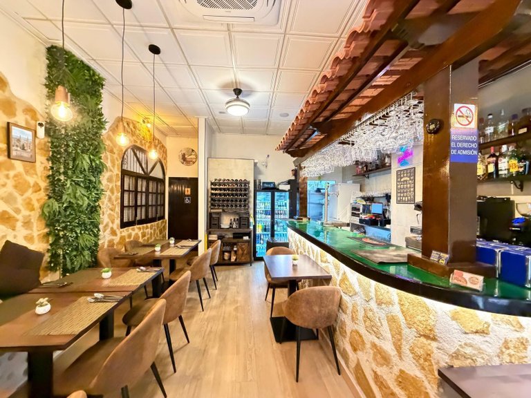 Commercial for Sale in Torrevieja, Alicante 5