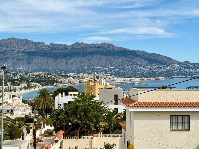 Villa for Sale in Alfaz Del Pi, Alicante 4