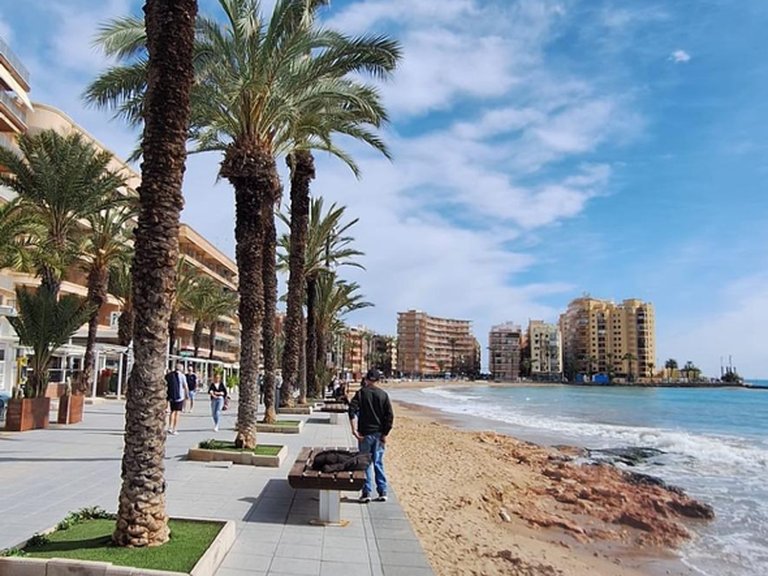 Apartment for Sale in Torrevieja, Alicante 1