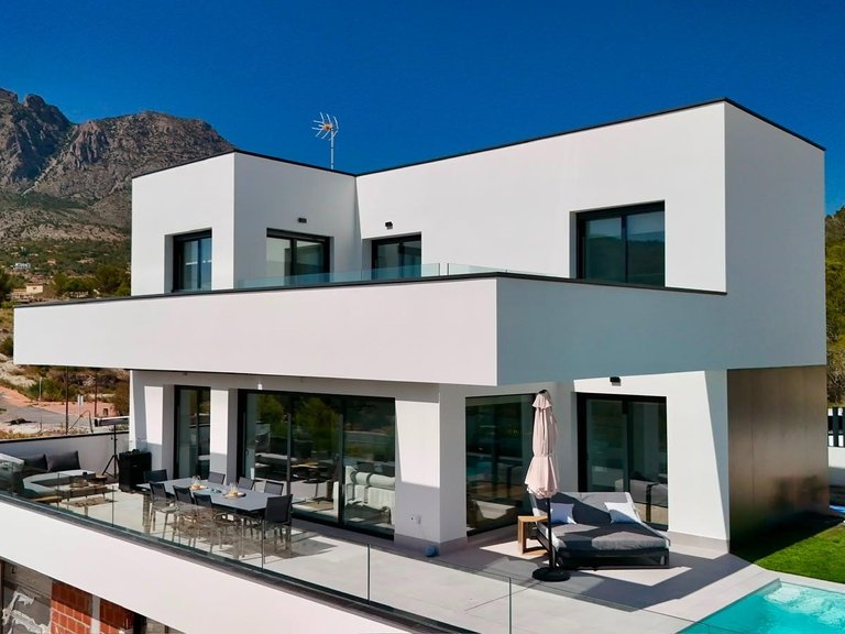 Villa for Sale in Finestrat, Alicante 1