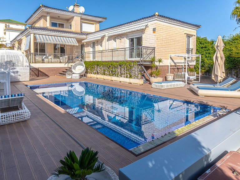 Villa for Sale in Torrevieja, Alicante 3