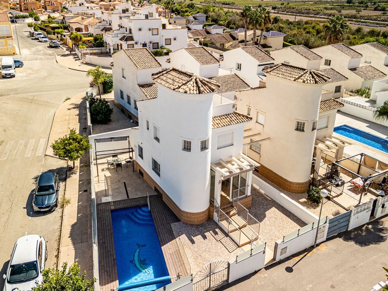 Villa for Sale in San Fulgencio, Alicante 1