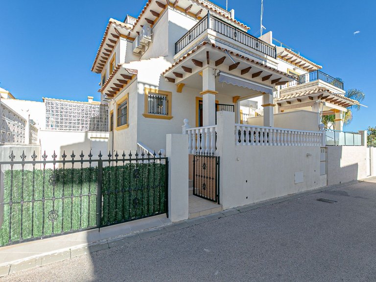 Apartment for Sale in Orihuela Costa, Alicante 1