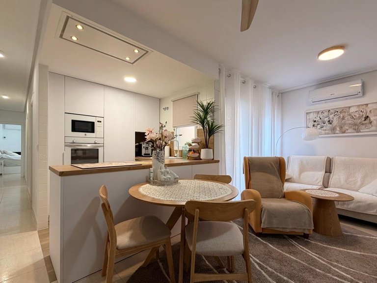 Apartment for Sale in Torrevieja, Alicante 1
