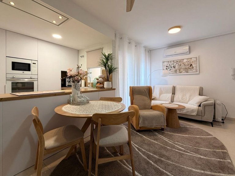 Apartment for Sale in Torrevieja, Alicante 14