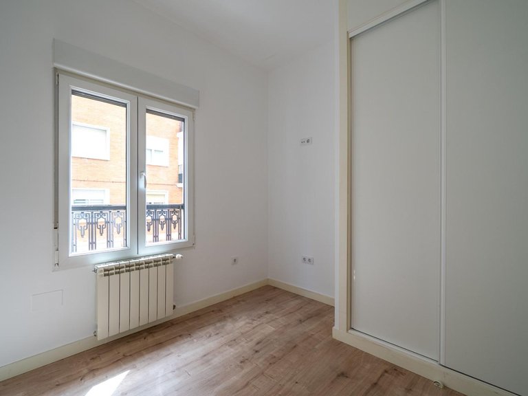 Apartment for Sale in Madrid, Madrid 11