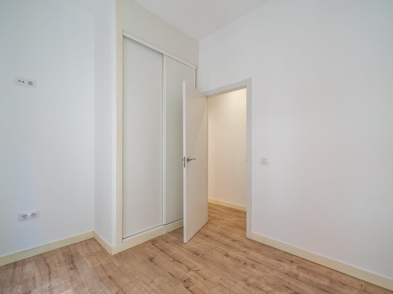Apartment for Sale in Madrid, Madrid 12