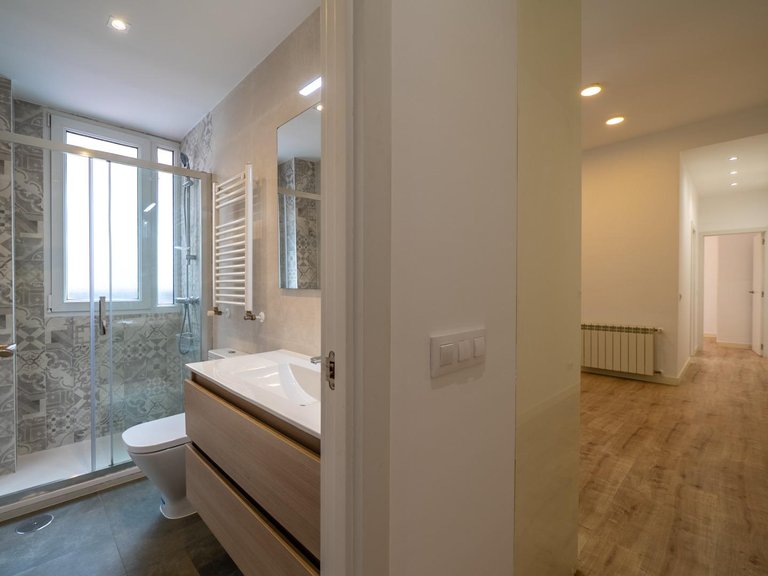 Apartment for Sale in Madrid, Madrid 6