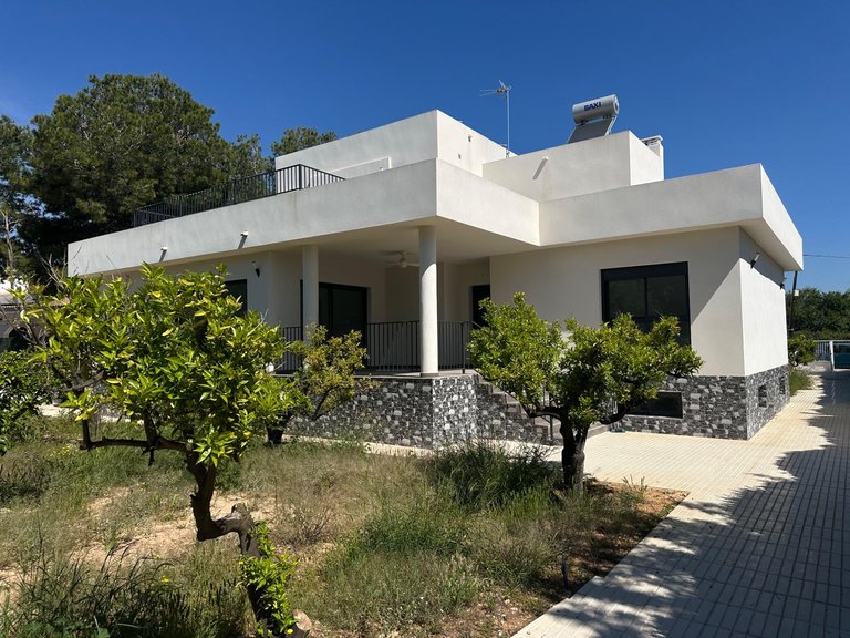 Villa for Sale in San Vicente Del Raspeig, Alicante 4
